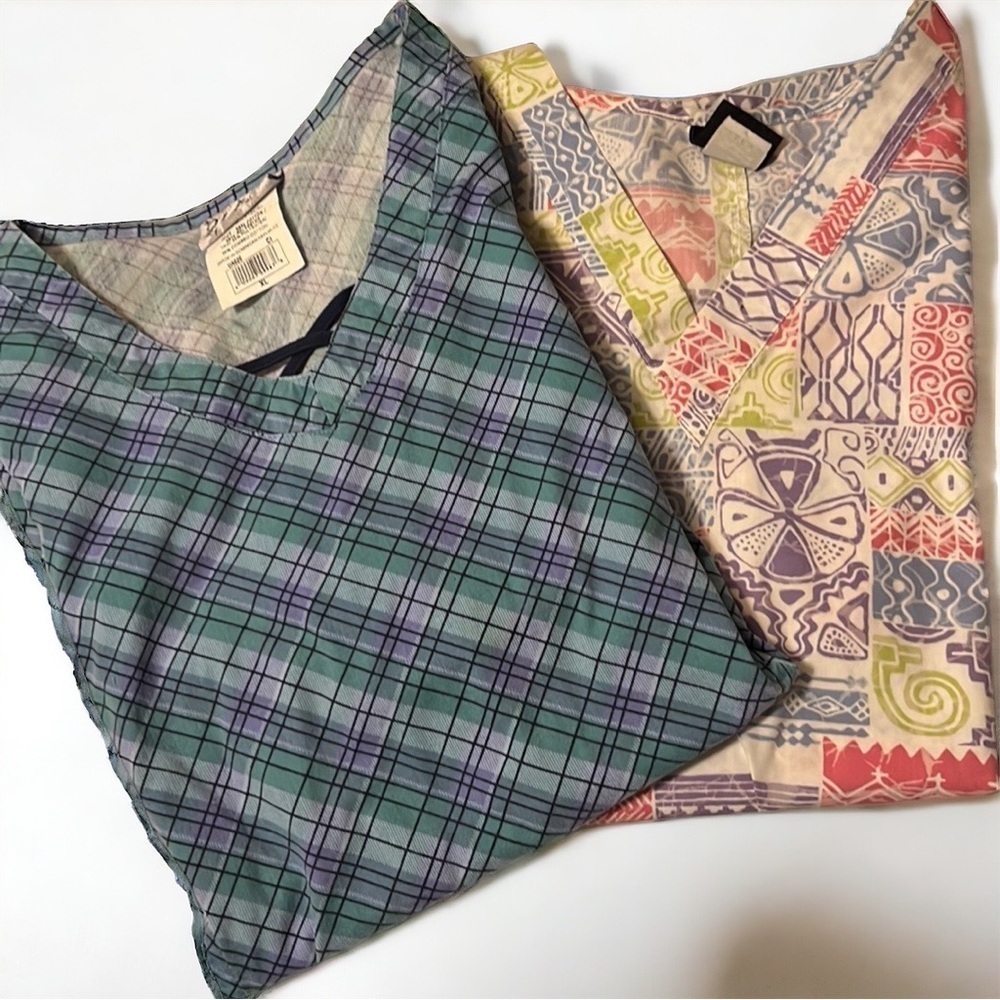 Scrubs tops, two. Size XL